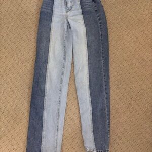 Two-Tone Pacsun 90’d Boyfriend Jeans great condition!!